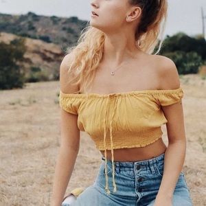 Brandy Melville yellow Marilyn off shoulder crop